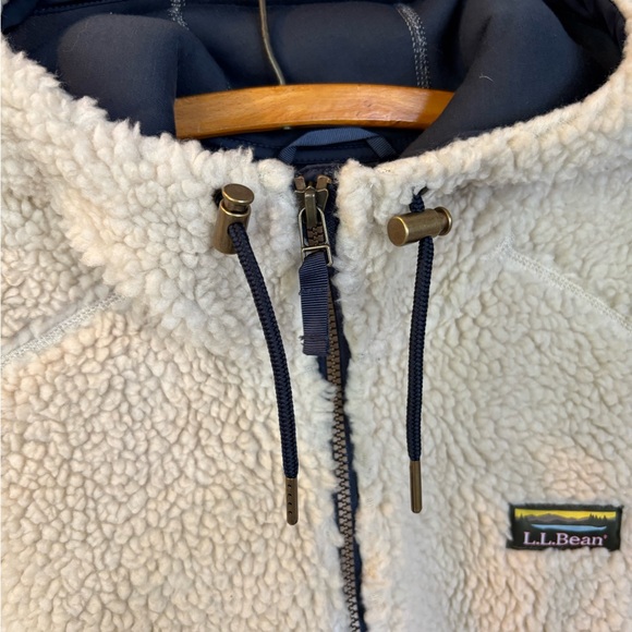 L.L. Bean Mountain Pile Sherpa Jacket - Picture 5 of 16